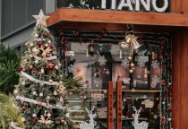 TOP QUÁN CÀ PHÊ CHECK-IN MÙA NOEL HOT NHẤT THỦ DẦU MỘT, BÌNH DƯƠNG (2025-2026)